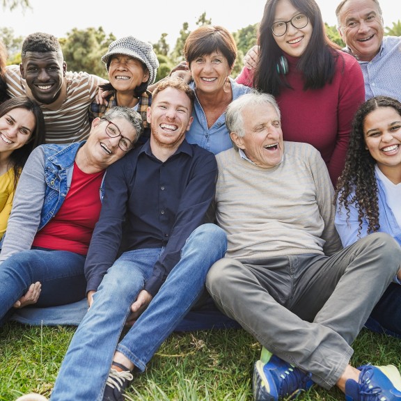 Large_group_multigenerational